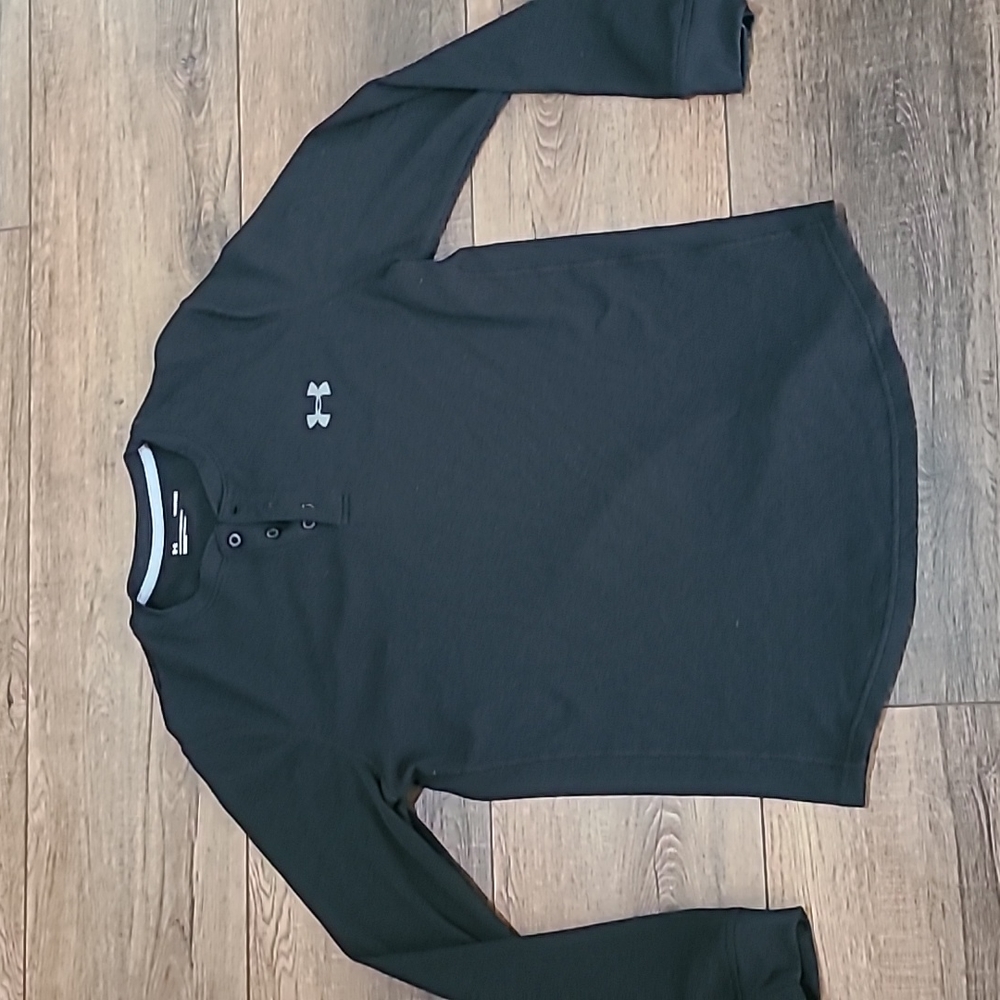 Under armour long sleeve tee